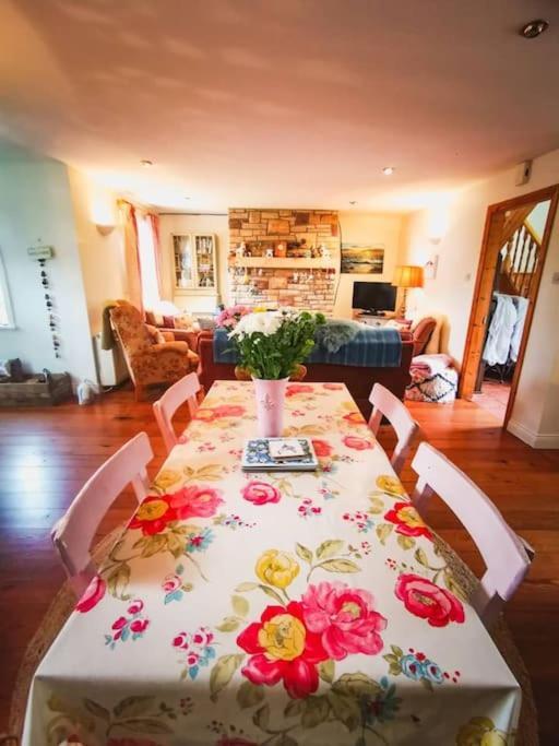 Orchard Cottage Dingle Extérieur photo